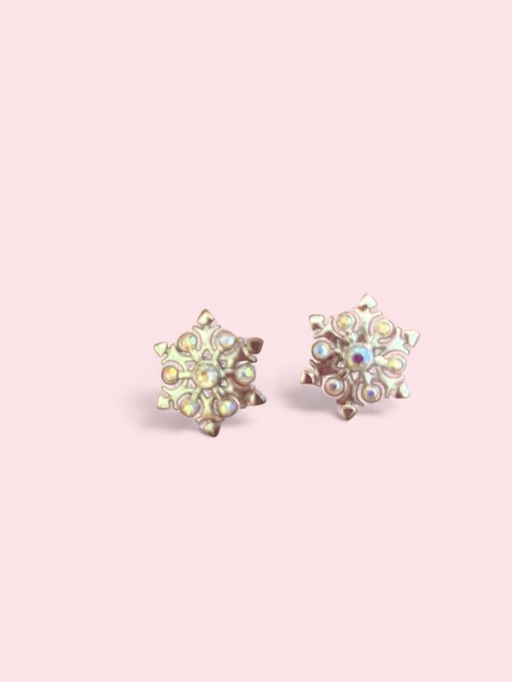 Delicate Snowflake Stud Earrings - Iridescent White